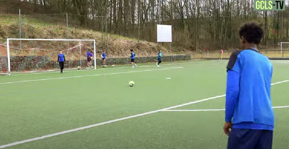 Ein neuer Kunstrasen für den JFV Lohberg